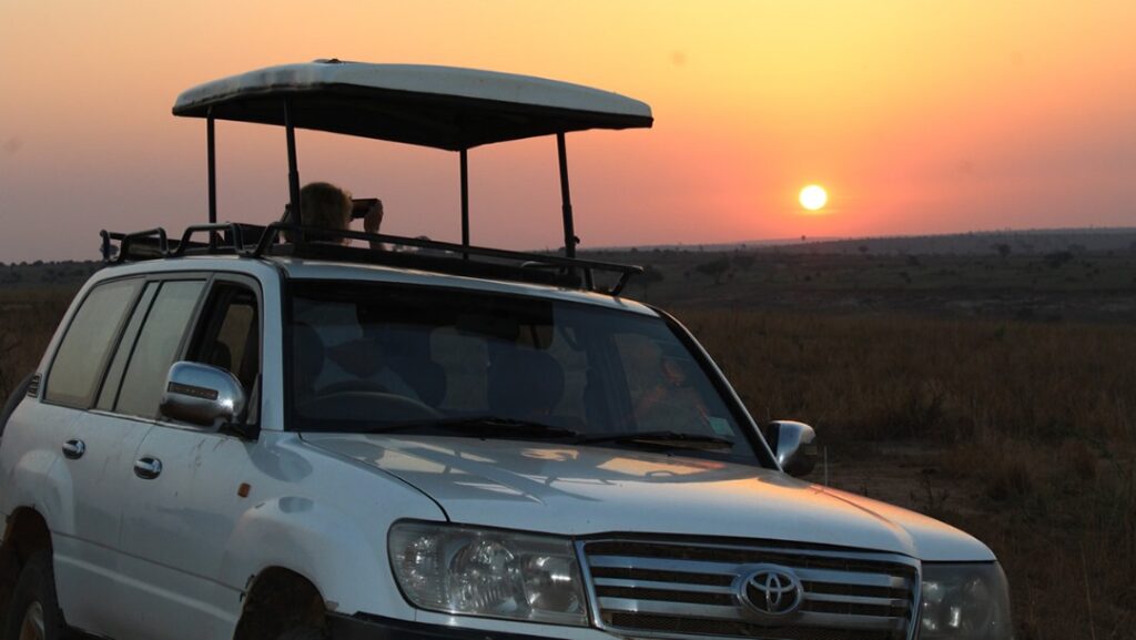 Car rental Uganda with a popup roof