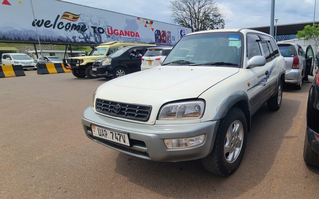 Hire a Rav4 in Uganda