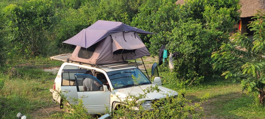 V8-With-rooftop-tent-.j