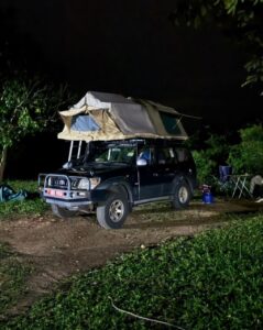 landcruiser-prado-with-rooftop-tent-4x