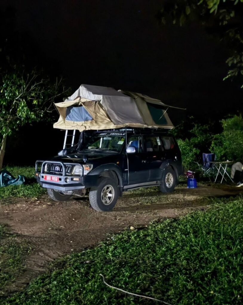 landcruiser-prado-with-rooftop-tent-4x