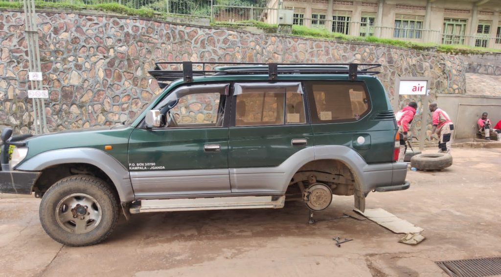 Roadside-assistance-prado